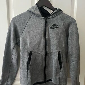 Nike Sportswear Tech Fleece Big Kids’ Large/L Full-Zip Hoodie Like New